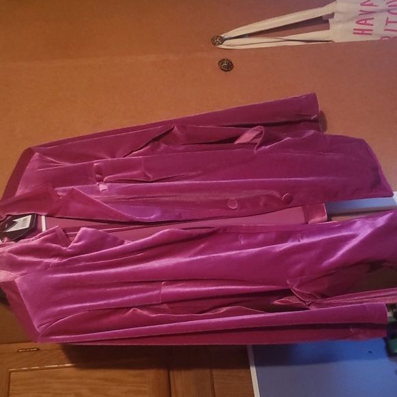 Ava and Viv, x 14w, quaint berry - Picture 2 of 3